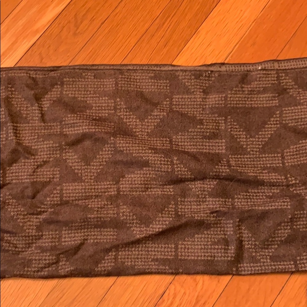 Scarf - Picture 2 of 2